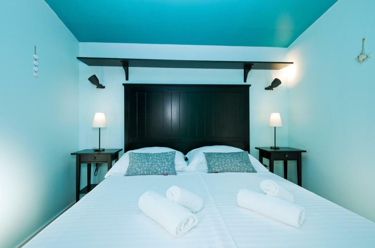 Hotel Camp San Antonio à Biograd Na Moru Extérieur photo